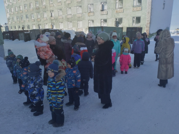 Единый классный час "Правила безопасности в период майских праздников".